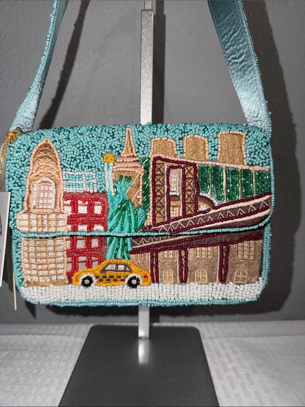 NWT New York City Beaded Shoulder Bag Flap Handbag NYC Skyline Statue of Liberty